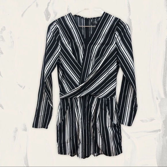 MISSGUIDED stripe long‎ sleeve romper 4 - Picture 1 of 6